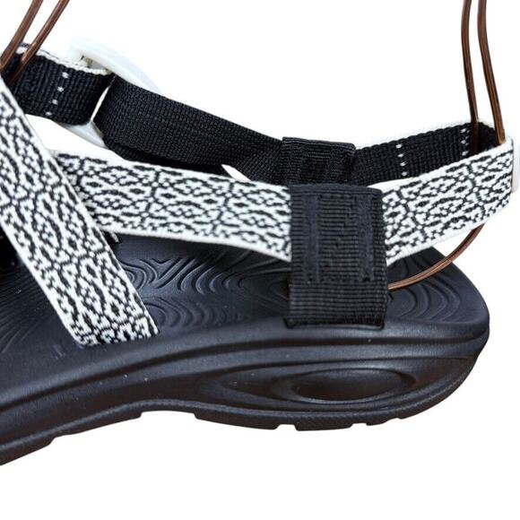 Chaco Z/Volv Womens Black White Toe Ring Sporty Sandals Hiking Caming Shoes sz 7 - Picture 4 of 16